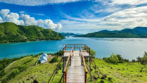Bukit Warloka: Hidden Gem dengan View Kelas Labuan Bajo!