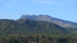Gunung Lompobattang: Pesona dan Jalur Pendakian!